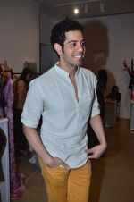 at Aarna Fashion exhibition in BMB Art Gallery on 9th Dec 2011 (146).JPG